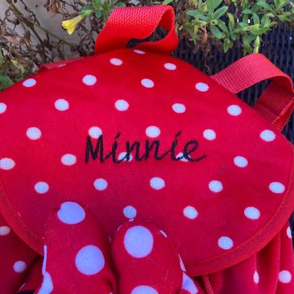 U.S. Gift Factory Minnie plush backpack - Picture 3 of 7